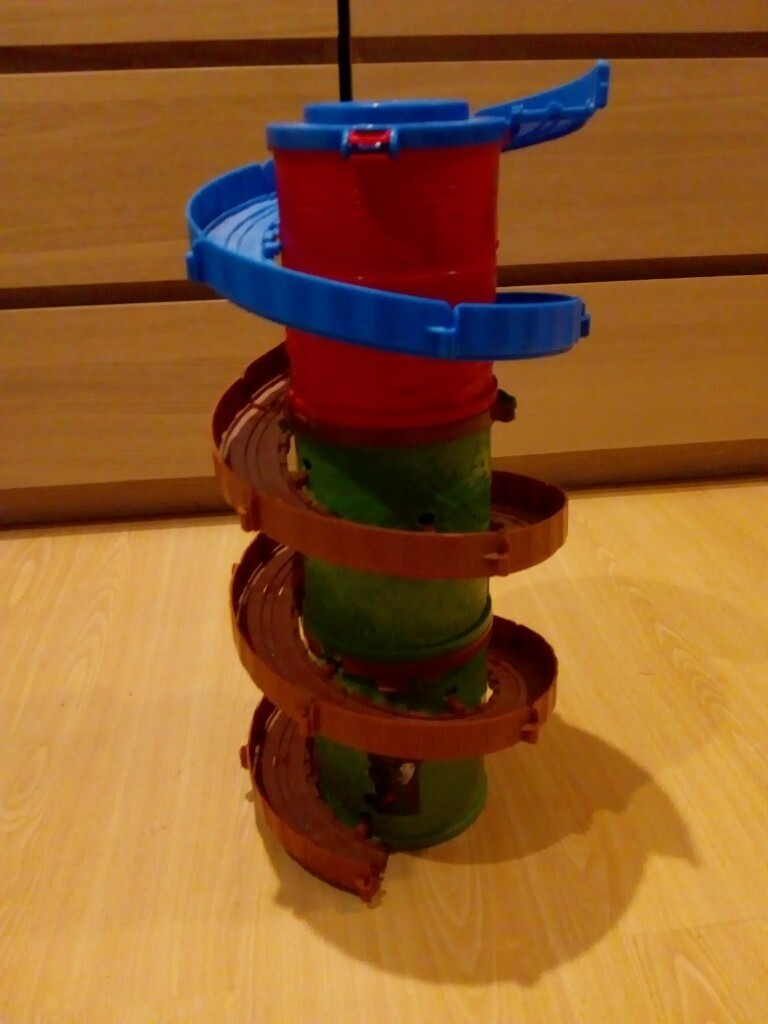 thomas the tank engine spiral tower